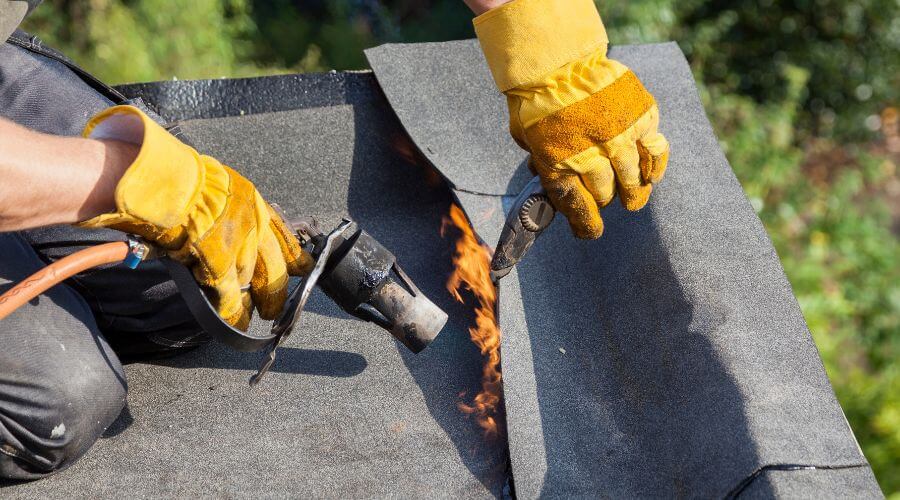 Expert Emergency Roof Repairs services in Mayfield, KS